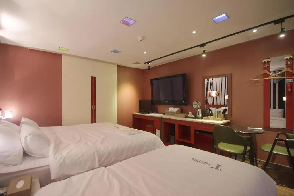 T Hotel Busan 2*,