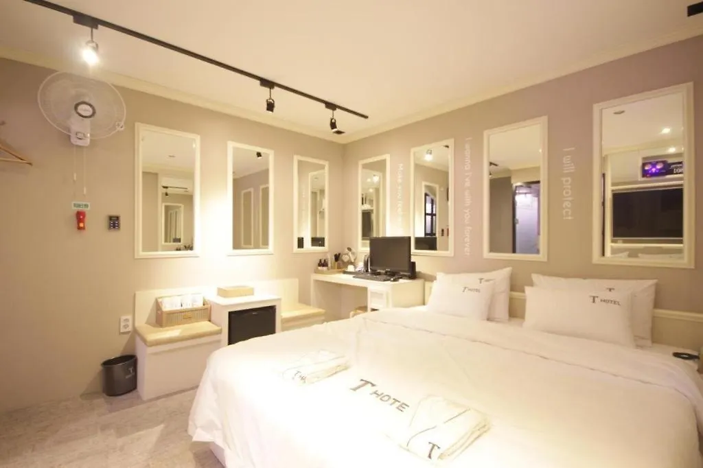 T Hotel Busan 2*,