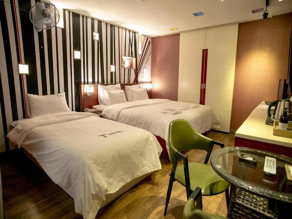 T Hotel Busan 2*,