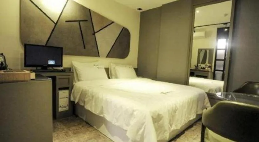 T Hotel Busan 2*,