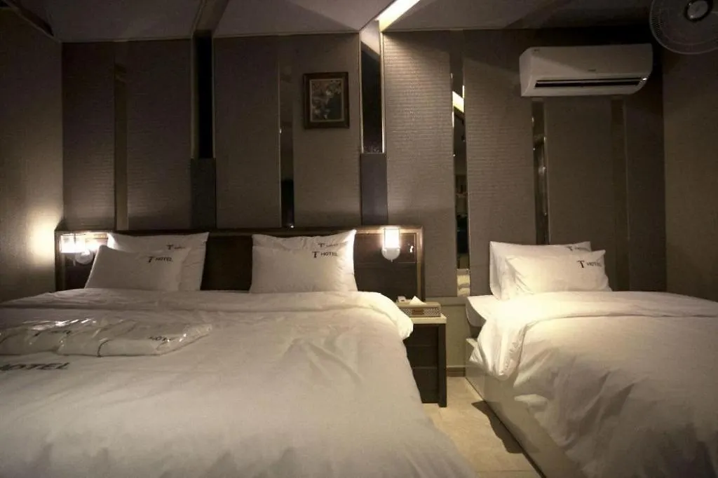 T Hotel Μπουσάν Μοτέλ